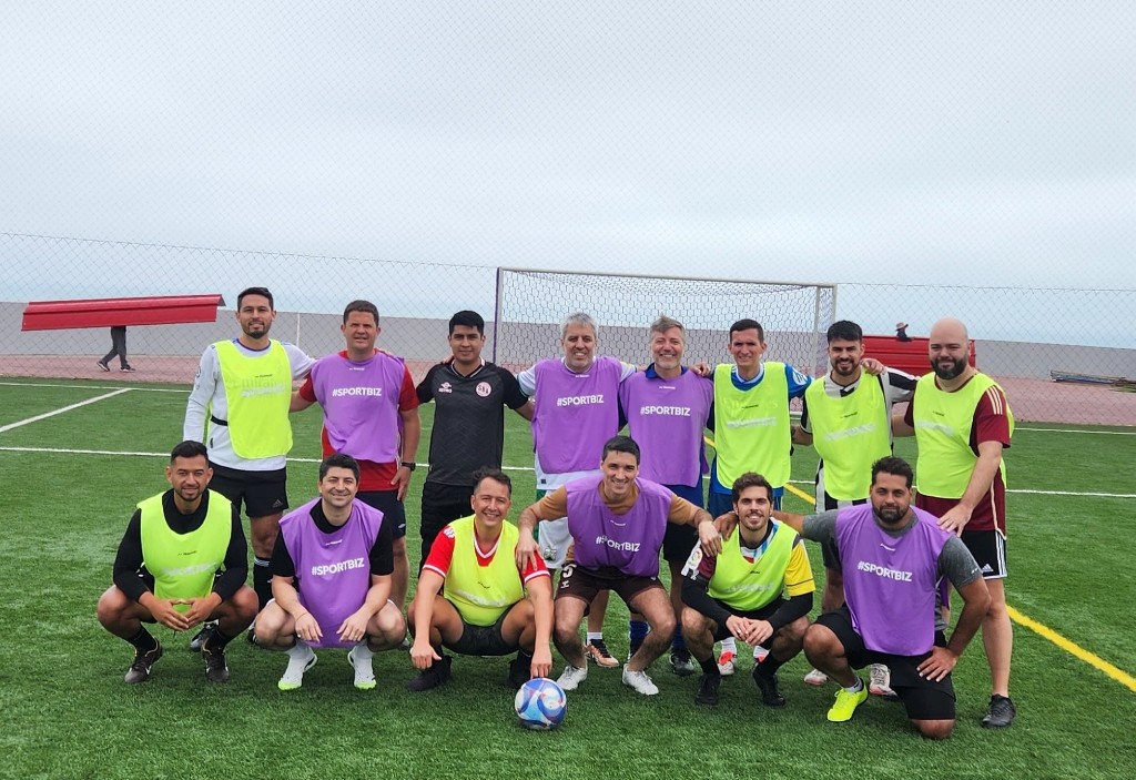 Wa2Desk en un evento de fútbol SPORTBIZ 2025 con directivos de AFA y Club América